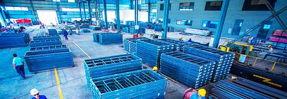 专业钢构生产基地，质量是人格